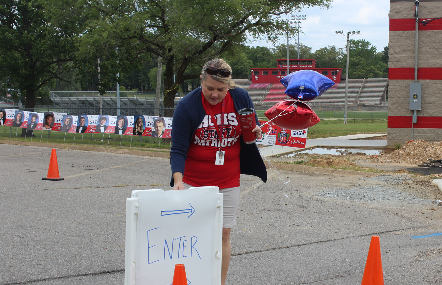 PARIS, TN: Snapshots help celebrate local high school seniors